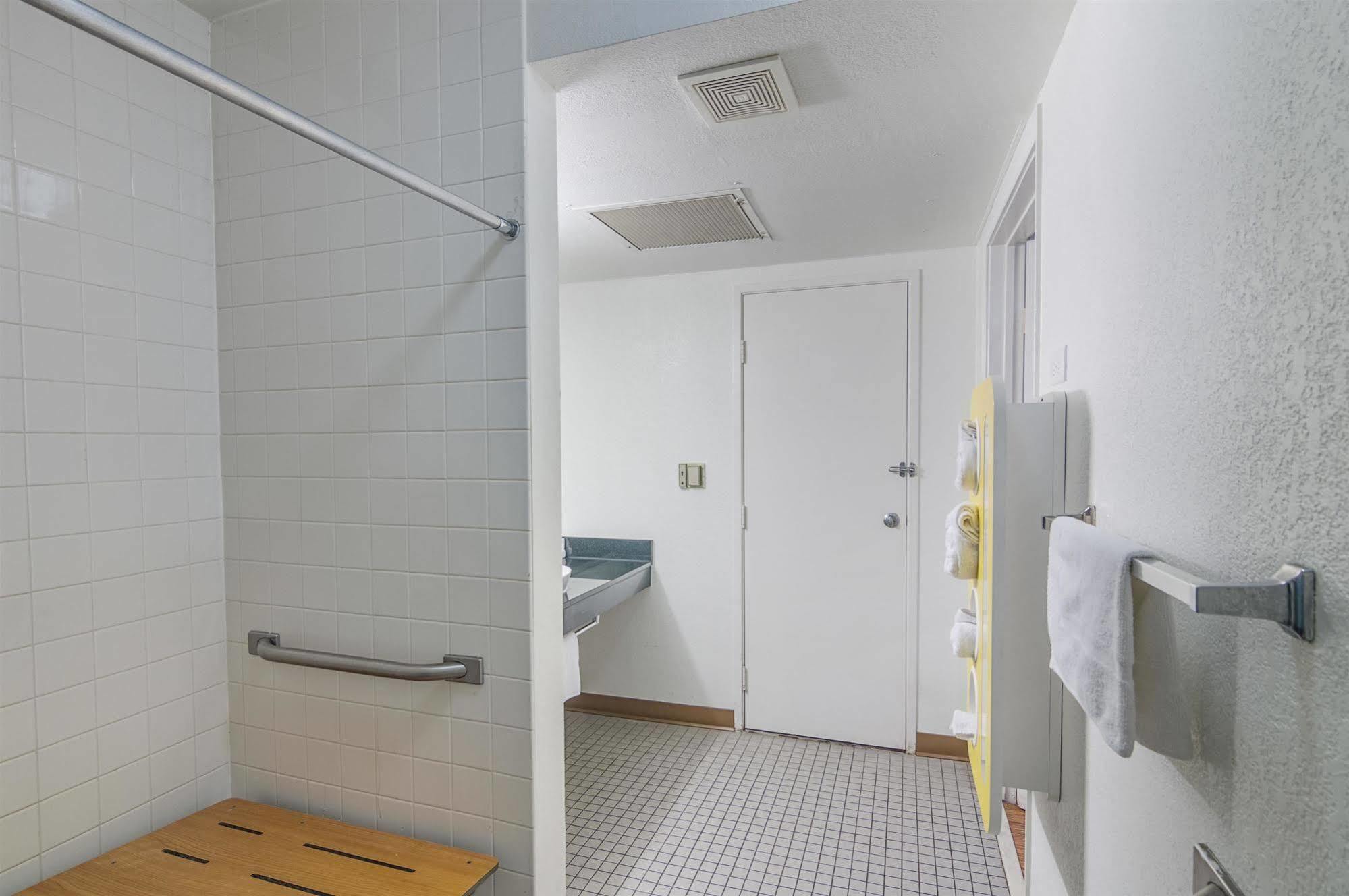 Hotel 6-ardmore, Ok 2*